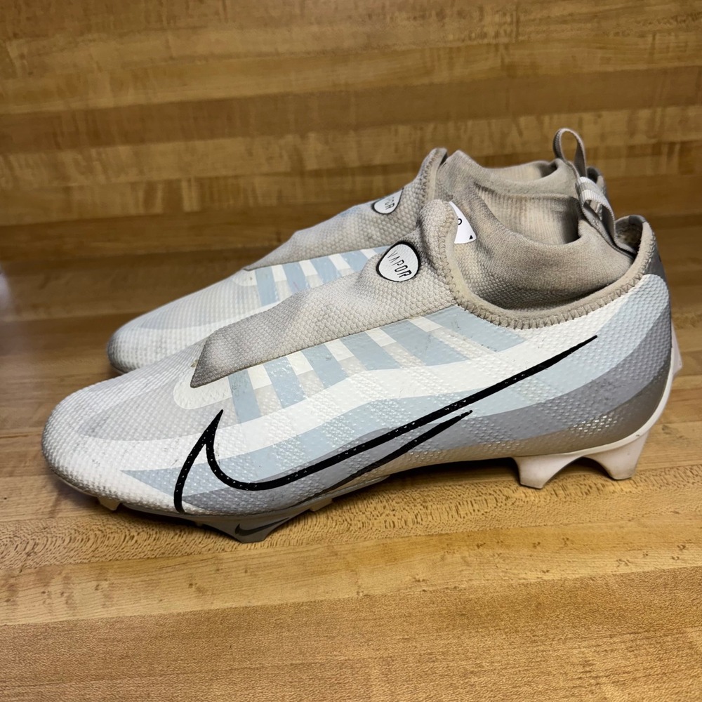 Nike Vapor Edge Pro 360 Silver White Football Cleats Mens 11.5 ripped heels